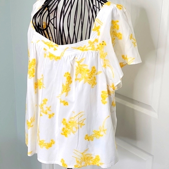 A LOVES A White Blouse With Yellow Embroidered Floral Print Size Large - Picture 2 of 10